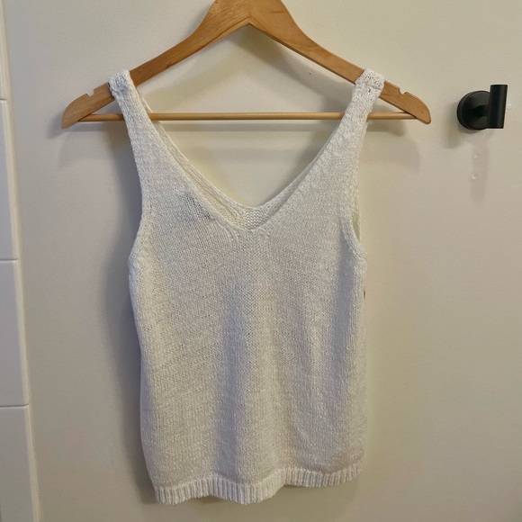 SINCERELY JULES knit tank top white heart v neck size medium blogger fav - Picture 3 of 7